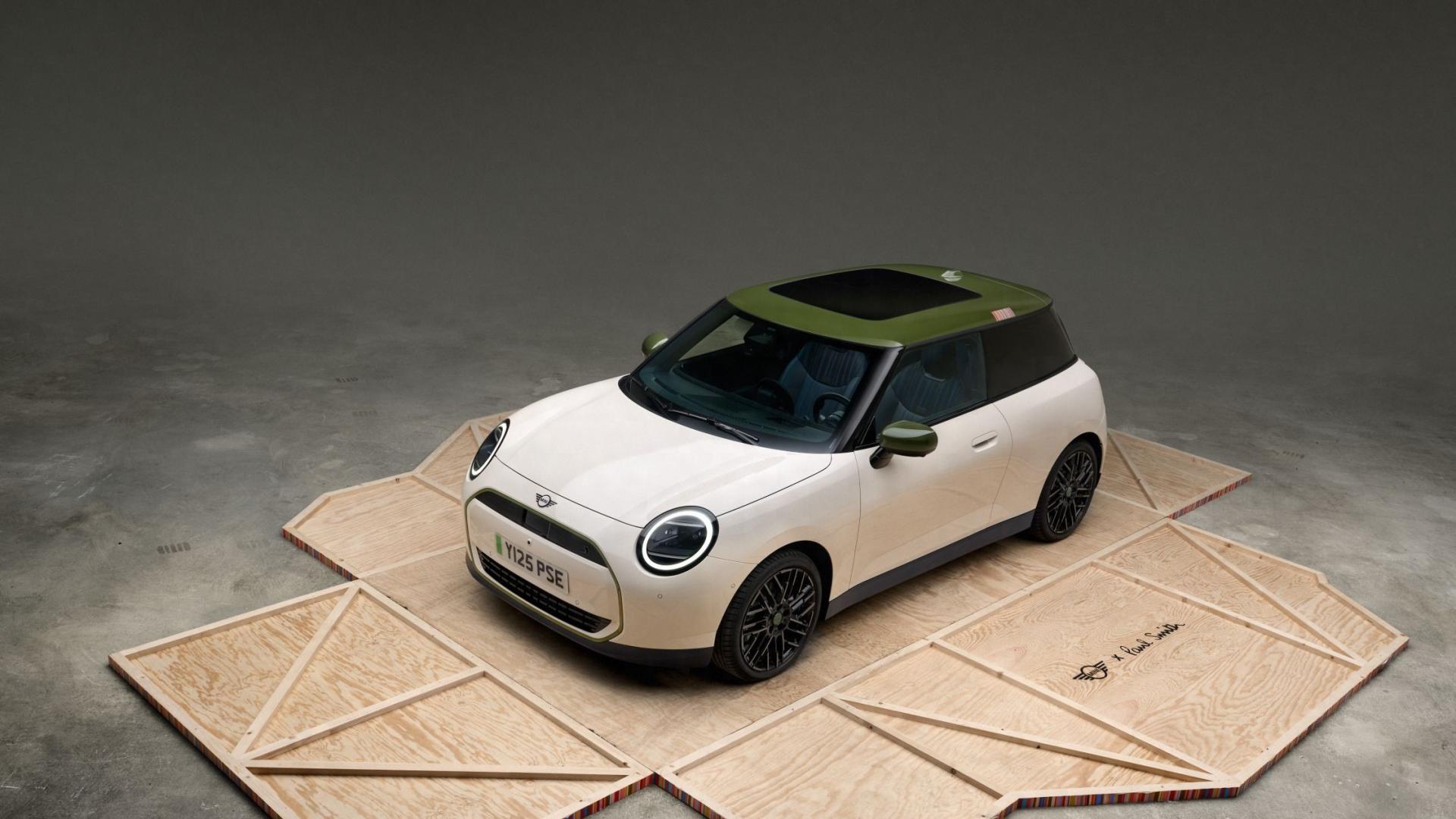 可以入手的PAUL SMITH设计师款MINI汽车在广州亮相