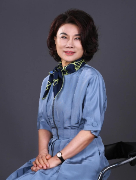 一次，俞敏洪问董明珠：“为什么你丈夫去世将近30年你都没有再婚？”董明珠也不藏着