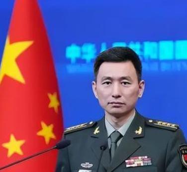 中国应该公开警告任何国家，谁胆敢攻击中国大陆本土目标，无论从哪里发动攻击，中国在