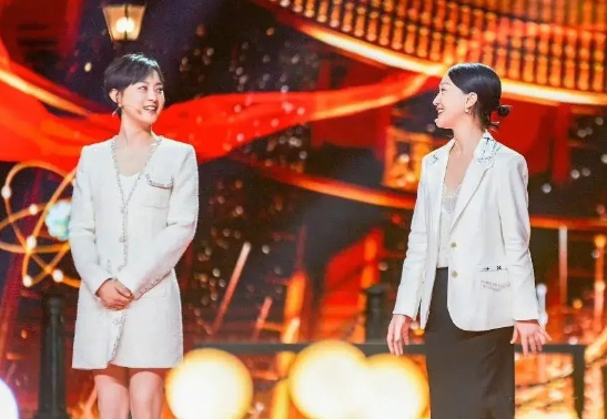 周迅孙俪同框 相差8岁却各有各的美