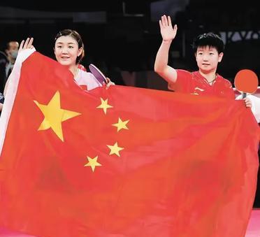 历史真的会重演！陈梦这三年里两次赢了孙颖莎，连续拿下东京和巴黎奥运会乒乓球女单冠