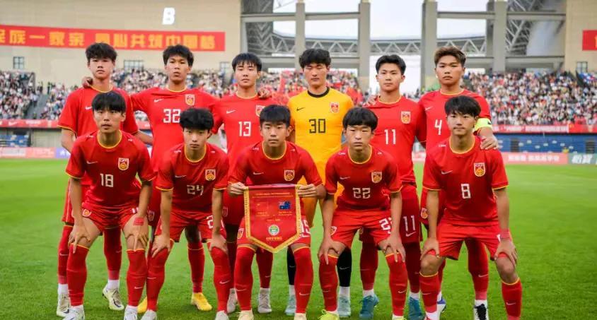 今晚中国u16男足在哈尔滨呼和浩特国际足球邀请赛第三轮5比2大胜澳大利亚后来居上