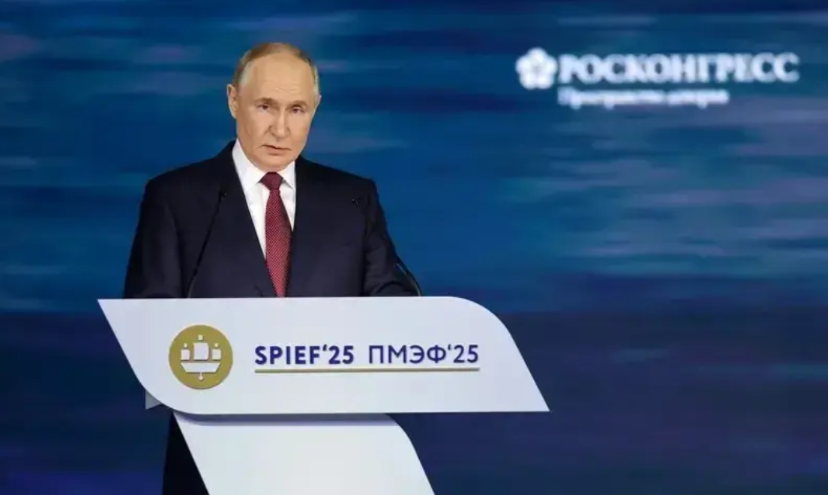 普京在圣彼得堡国际经济论坛（SPIEF）全体会议上发表讲话，称俄罗斯并非要求乌克