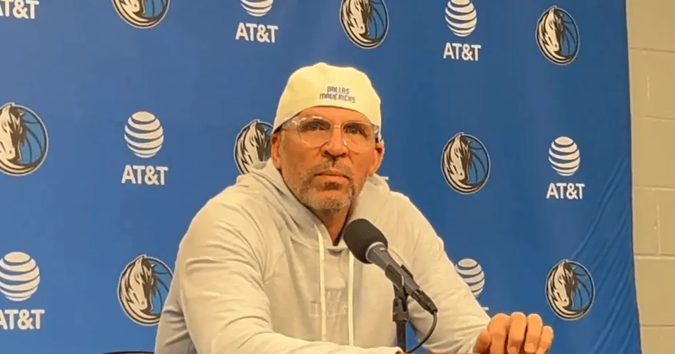 NBA常规赛马刺客场对阵独行侠的比赛已经结束。全场战罢，马刺以125-92战胜独