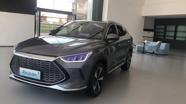 好兄弟们5G版有必要买嘛
想先付定金和大家一起等车🤣
在纠结要不要买两驱顶配，