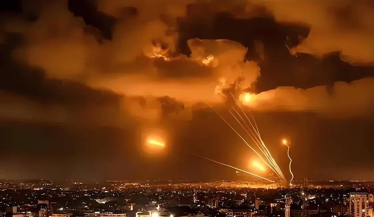 上次被攻击后，伊朗已经彻底更换受损防空系统。



2025年6月，以色列借着伊