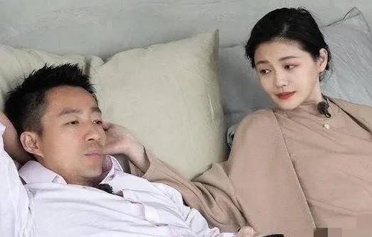 女明星短短48年的一生，就是一出活脱脱的女性悲剧。我从她不到20岁时看她主持的娱