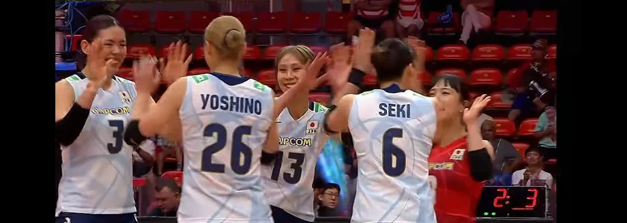 2025世锦赛小组赛日本女竟然让乌克兰女排打了一个2：0了！
看着日本女排主力