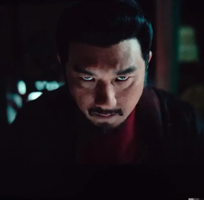 郑晓龙真是被大家夸爽了

不是因为《藏海传》收视破亿，

不是郑晓龙收回4.8亿