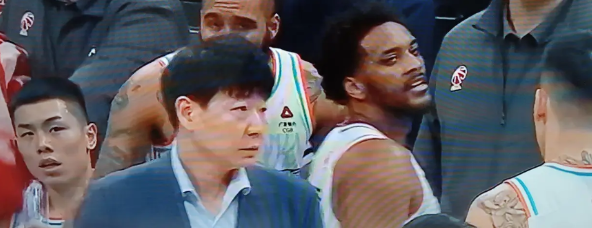 我山东男篮一场球就被打回原形？我山东队整个常规赛打的风生水起，到最后一轮怎么就被