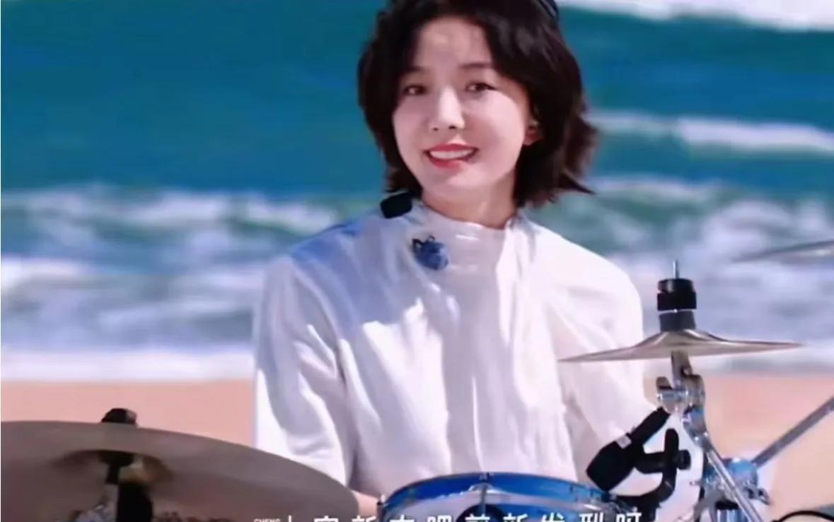 白百何三个字依旧是她不能提及的痛？到底因为什么让她几十年不能提这个名字！原来是她