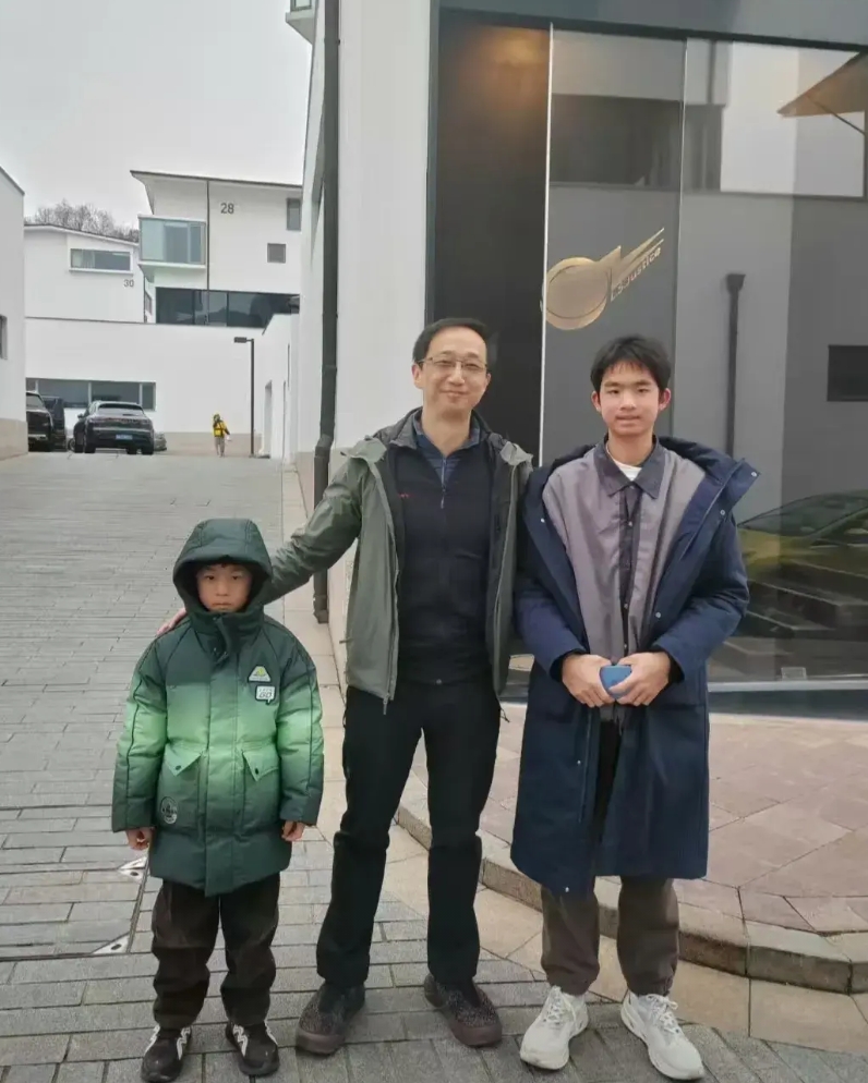冯骥啊冯骥

我真的要说一下你了

黑猴换成钟馗就算了，怎么现在还要等五年啊，那