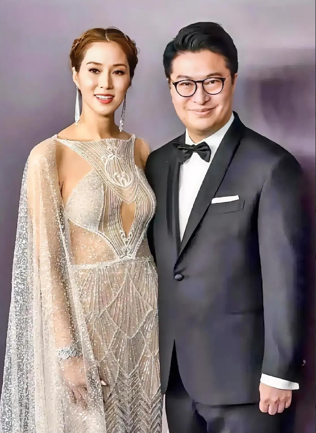 李兆基葬礼后，徐子淇周秀娜旧事引热议