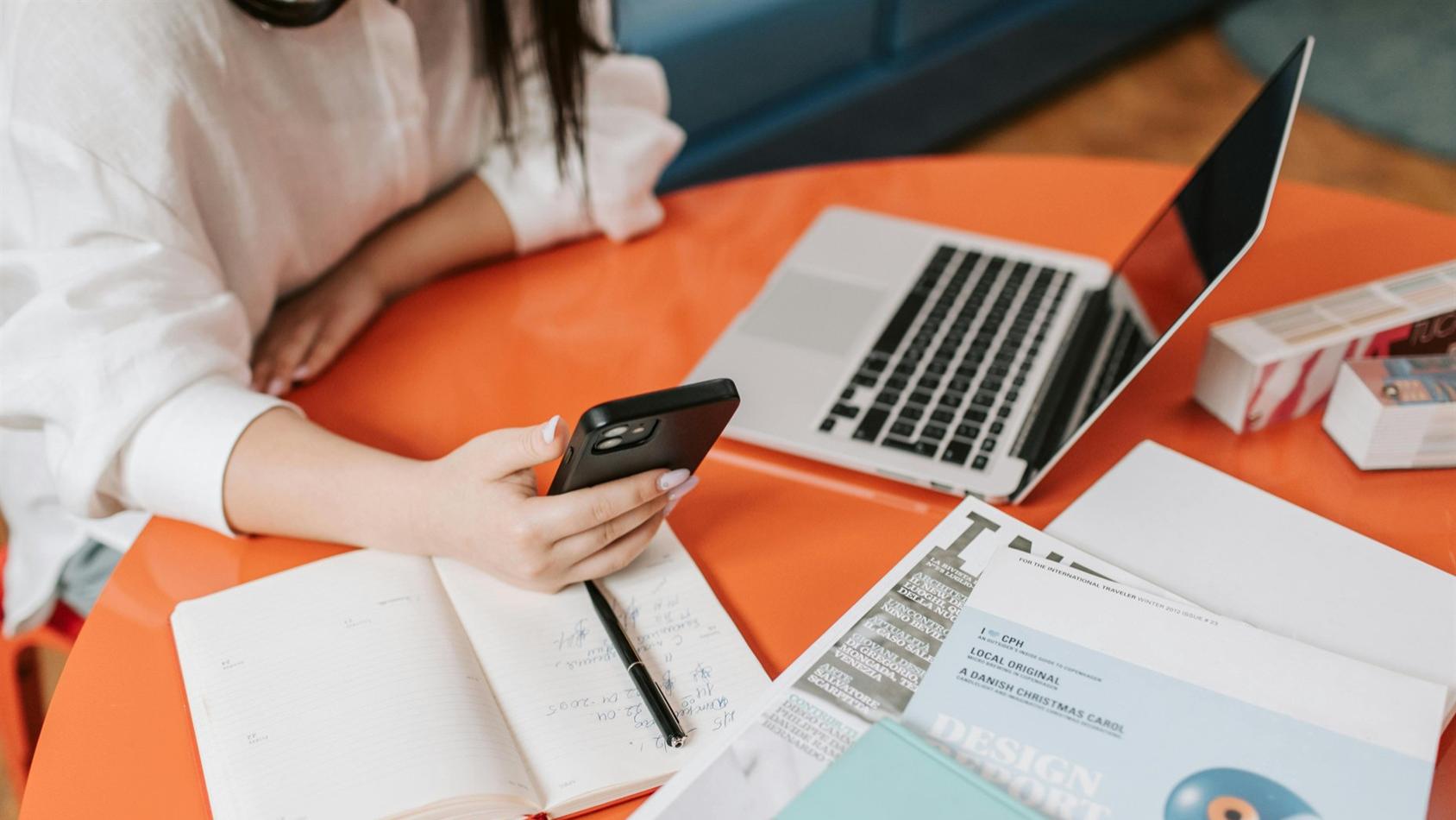 小学阶段孩子不玩手机，就已经跑赢了绝大多数人