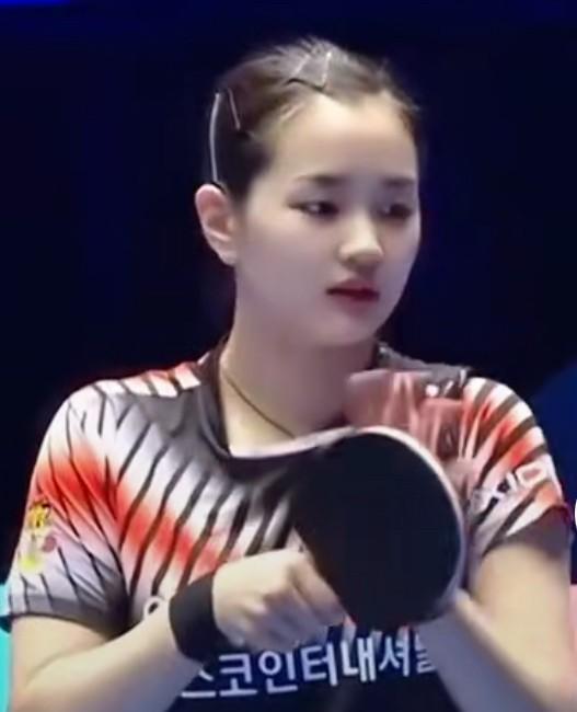 国乒十六强全部产生。
        随着陈熠与韩国小美女金娜英的赛事结束，国乒
