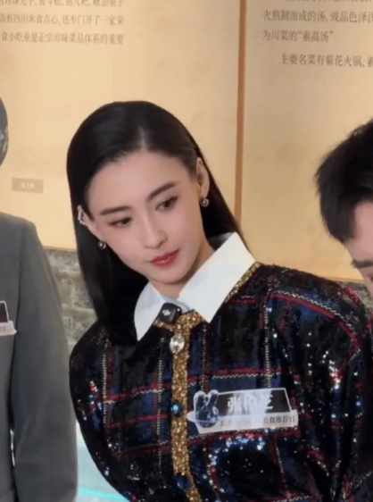 这竟然是45岁张柏芝！神颜骨相太绝了 ​​​