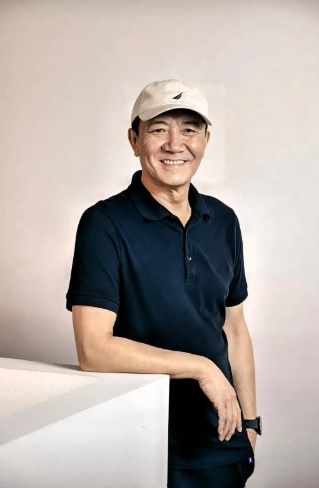 李幼斌这辈子最讽刺的事，
大概就是演活了重情重义的李云龙
现实中却把自己的
日子