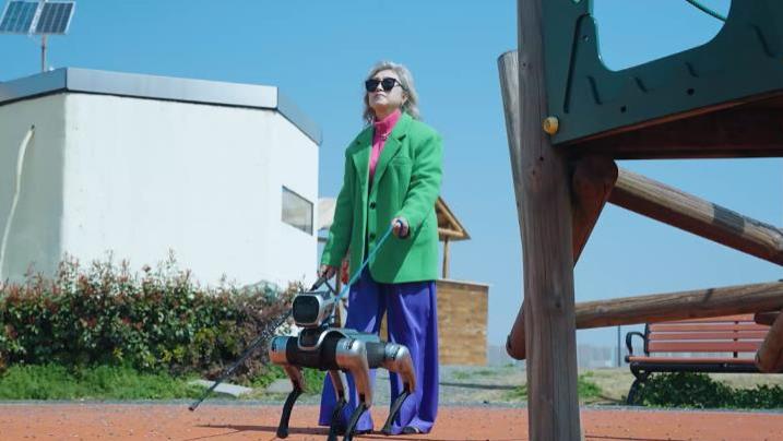 人形机器人主持发布会发布自己！追觅科技孵化