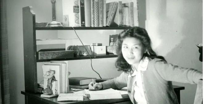 孙穗瑛女士1922年出生于广州，祖父孙文，父亲孙科，母亲陈淑英。曾获广东省文化遗