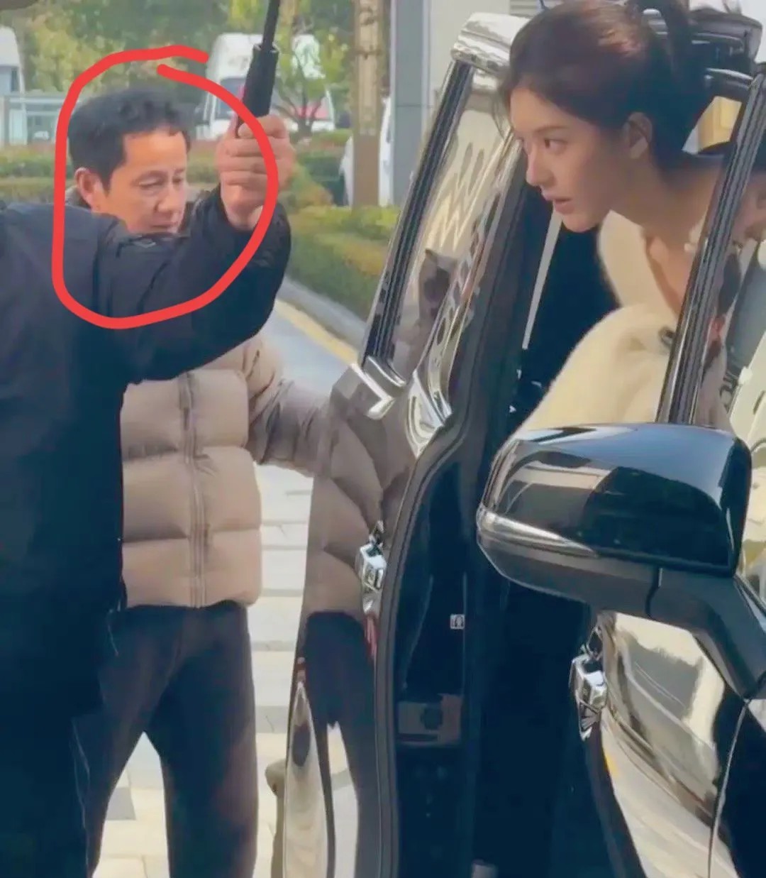 赵露思这下好了
不用过多解释证明什么
一张照片打破整容传闻
我算是明白了
娱乐圈