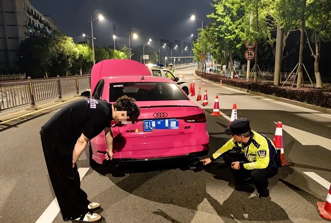 严查！苏州改装车专项行动
为了全面提升文明交通水平，营造文明有序的道路交通环境，
