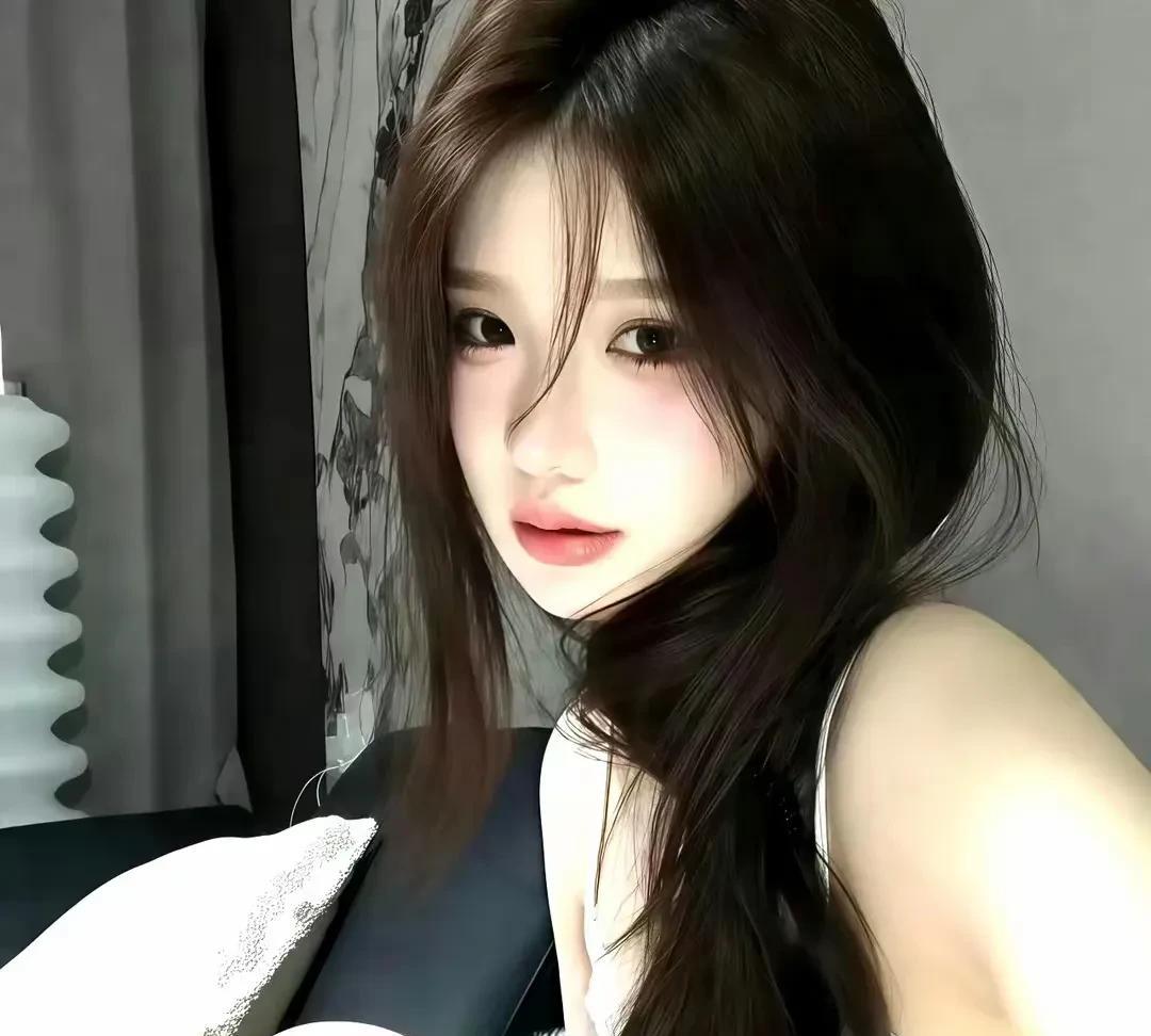处女座一生最旺的颜色～
米白色：净化磁场
处女座的完美主义总让TA们精神紧绷，米