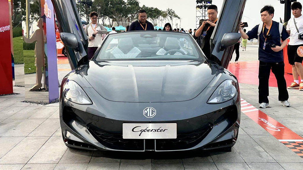 10月份就卖了26台，纯电敞篷跑车MG Cyberster为何没人买？