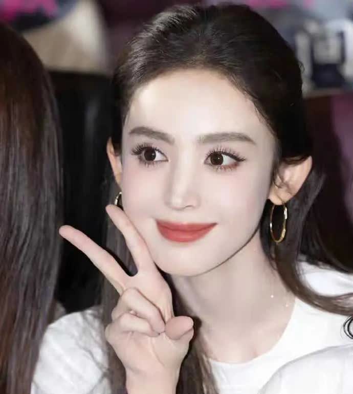 于正公开表示，娱乐圈最美的两位女星竟然是她们 ​​​