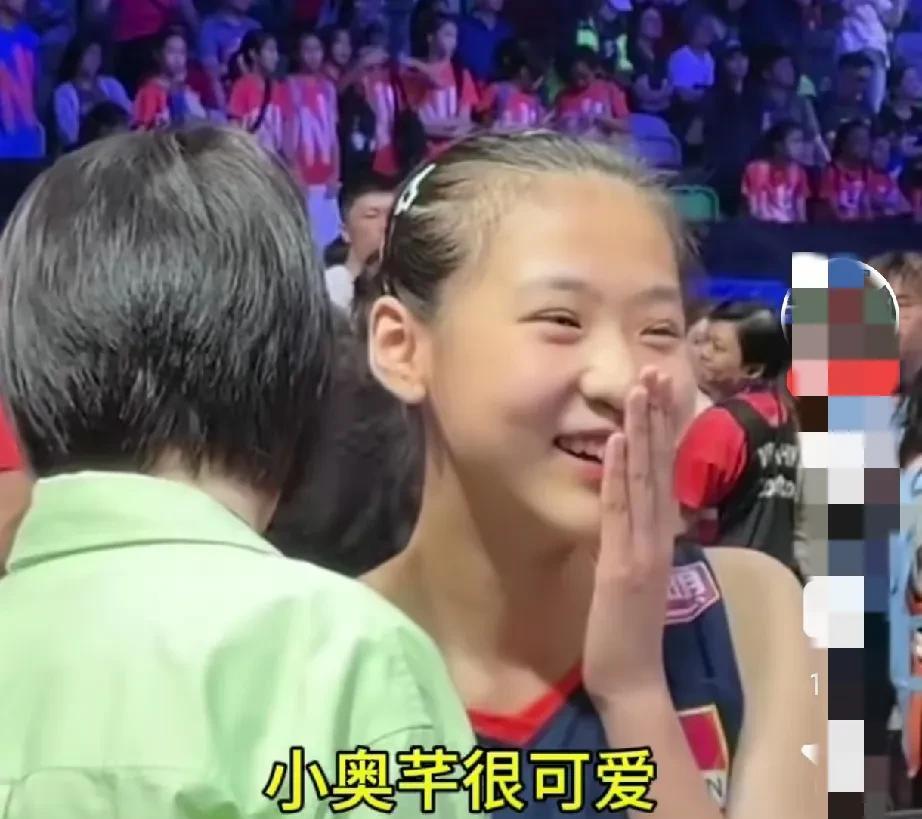 可以代表U19，也可以代表国家队，现在又可以代表U21参加世锦赛，泼天富贵都洒你