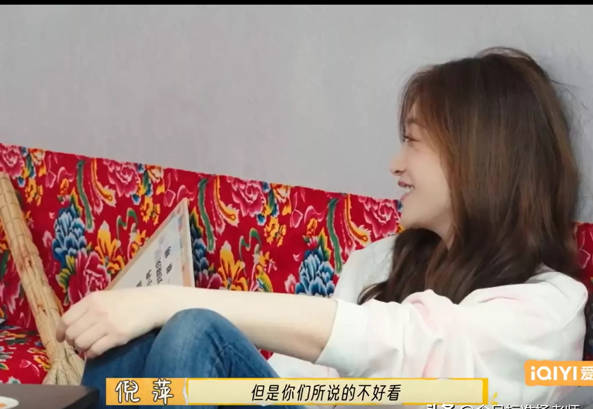 蔡明表扬众人李小冉落寞











不敢相信！聚光灯下，蔡明慷慨激昂，