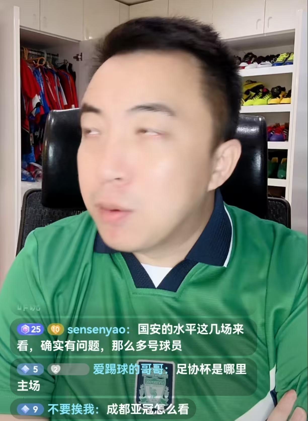 媒体人袁甲认为北京国安本赛季的目标应该是保四争二，再争取下足协杯。他觉得国安的牌