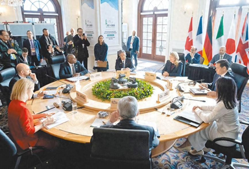 太嚣张了！G7国家竟然联合发表声明，对中国提出了三条无理要求：

第一条，不许中