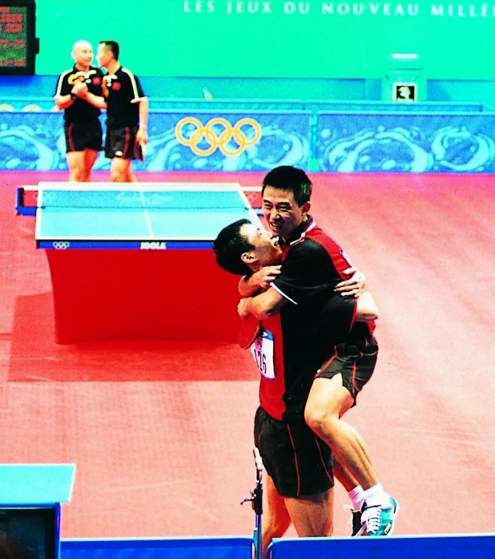 ITTF发布了一则重温2000年悉尼奥运会冠军的短片，也算是对中国乒协主席王励勤