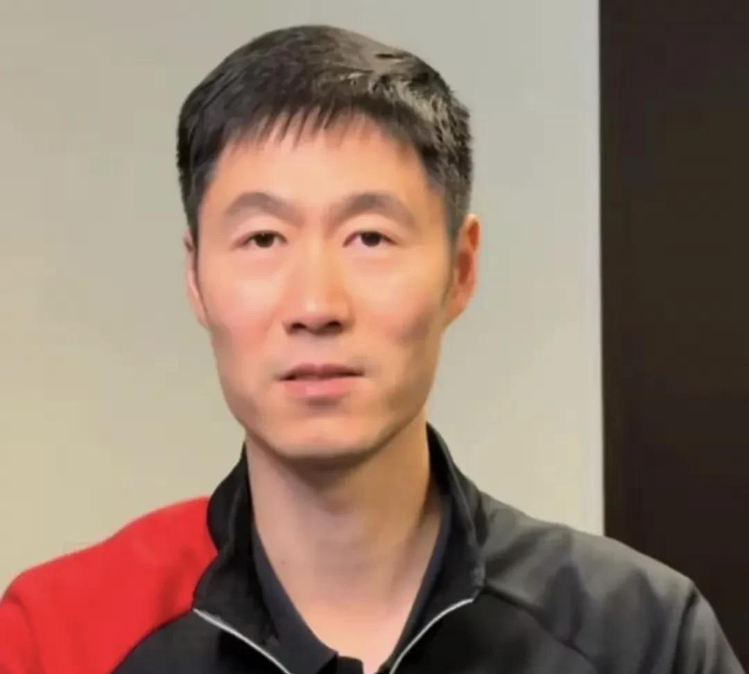 1 .非最强阵容，毕竟男线家里留了个最强的。
2 .赛程设置不合理，封训时间不足