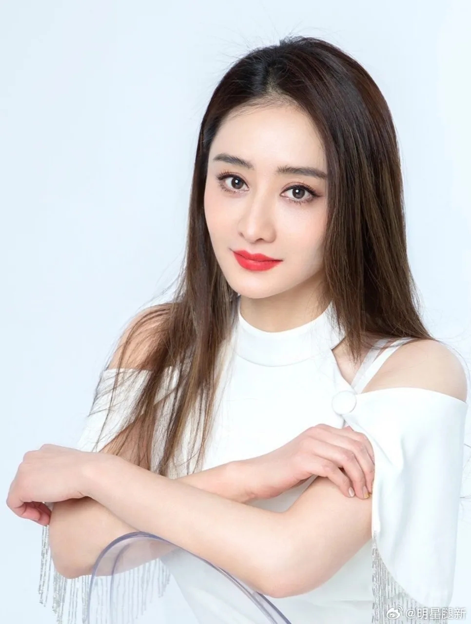 陈德容亮相三亚，奔赴浪姐舞台
 
最近，陈德容现身三亚录制《乘风破浪》，这次亮相