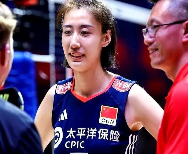 虽然经常因为人太多而被迫关闭直播室，但是马上会找到另外一个直播室，基本不影响看球