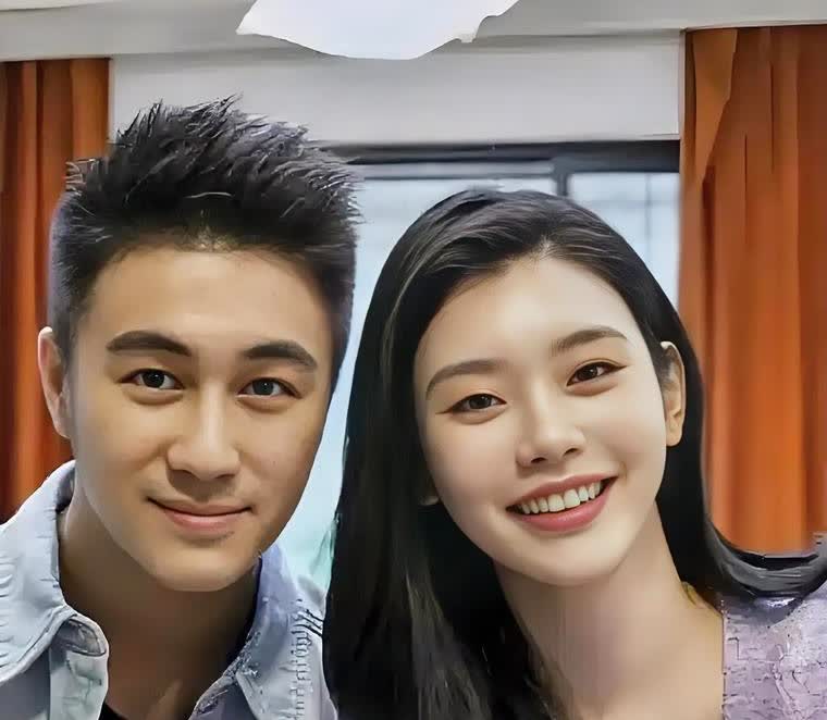 豪门小子追媳妇儿也挺难的，这回总算娶到手了
何猷君说自己大学就看上奚梦瑶了，白