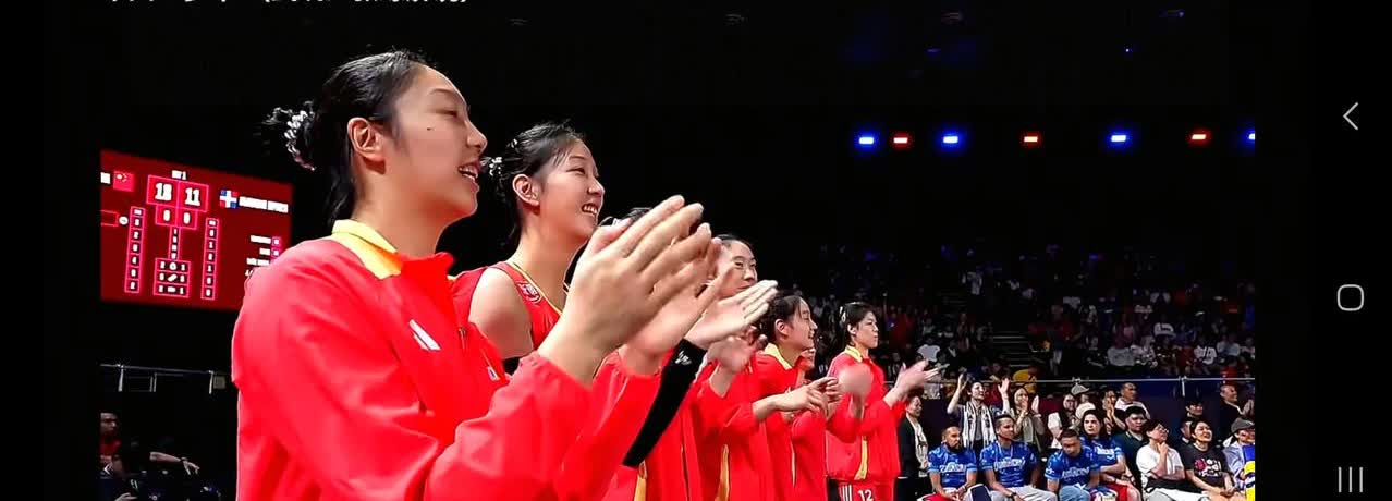 中国女排对多米尼加，第一局中国队25-15！
想不到这么顺！今天主攻线吴梦洁搭