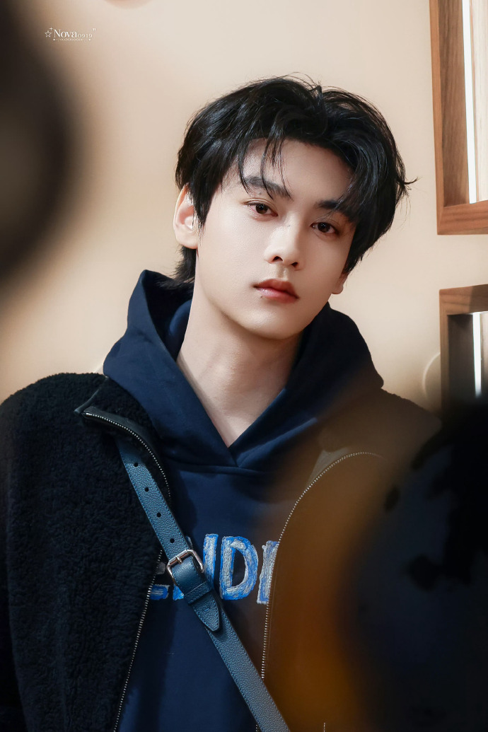 田栩宁就这样松弛
都帅成啥样了