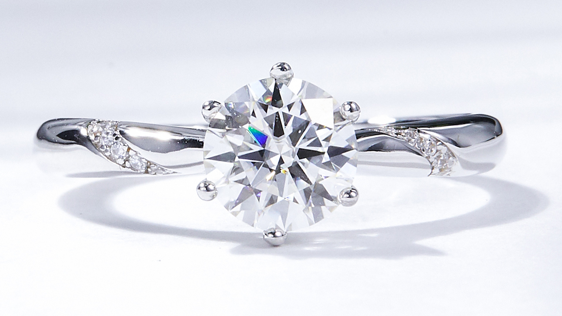 一克拉钻戒价差大？原因全解析