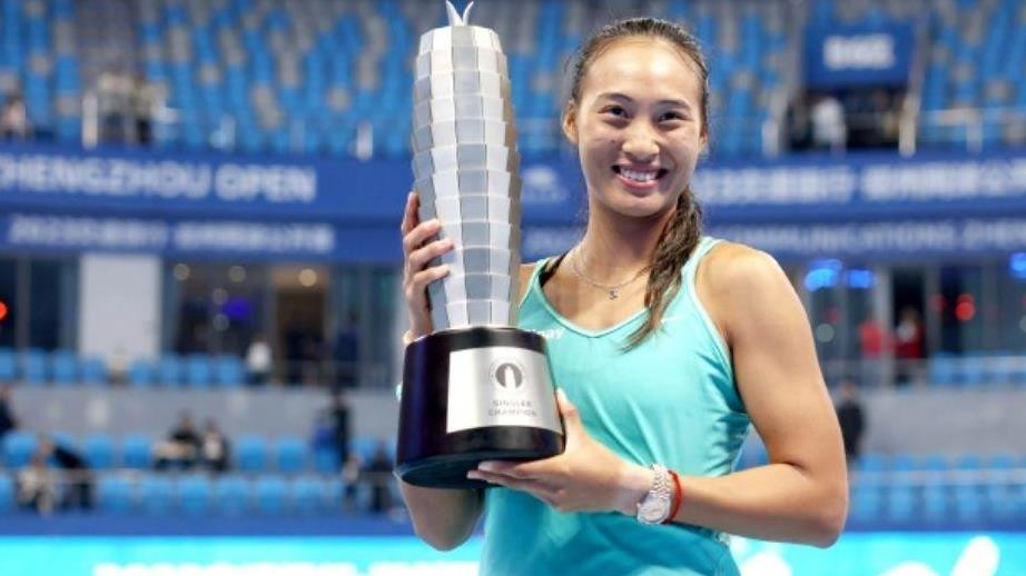 3号种子出战！劳模郑钦文冲赛季首冠+ 119万元奖金 3大克星都没来