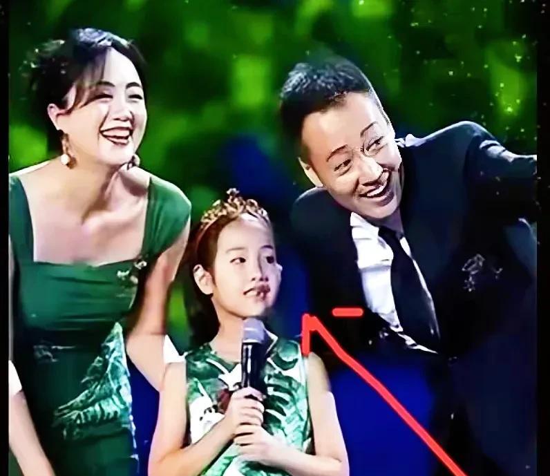 刚查了一下朱媛媛的女儿，不查不知道，一查才明白！
以为明星育儿都是精英路线？刷到