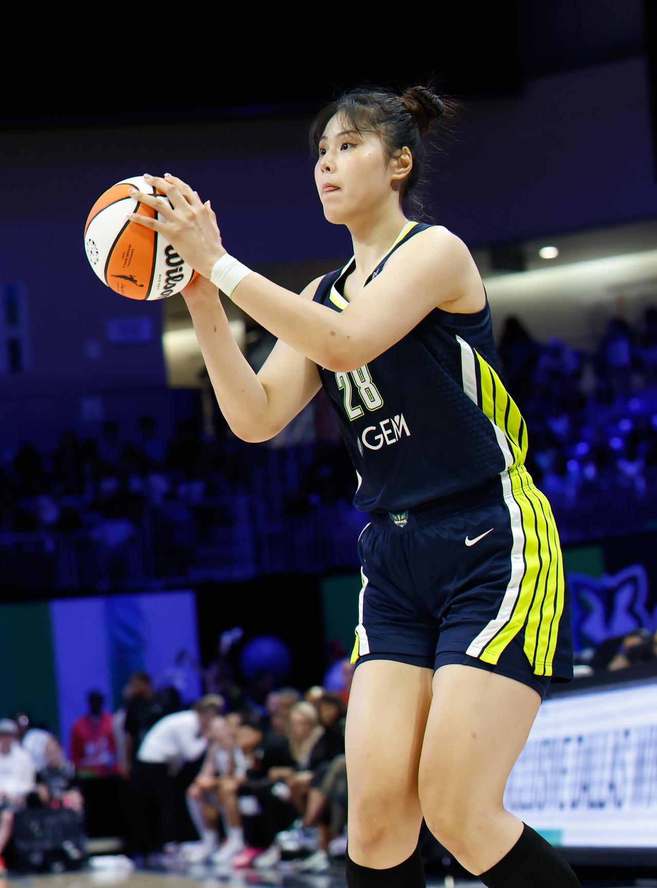 中国玫瑰！李月汝WNBA创造得分新纪录！
北京时间8月13日WNBA常规赛继续进