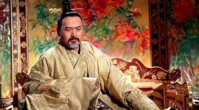公元904年，朱温弑杀唐昭宗后，将昭宗12岁的儿子立为傀儡皇帝，不久后，朱温宴请