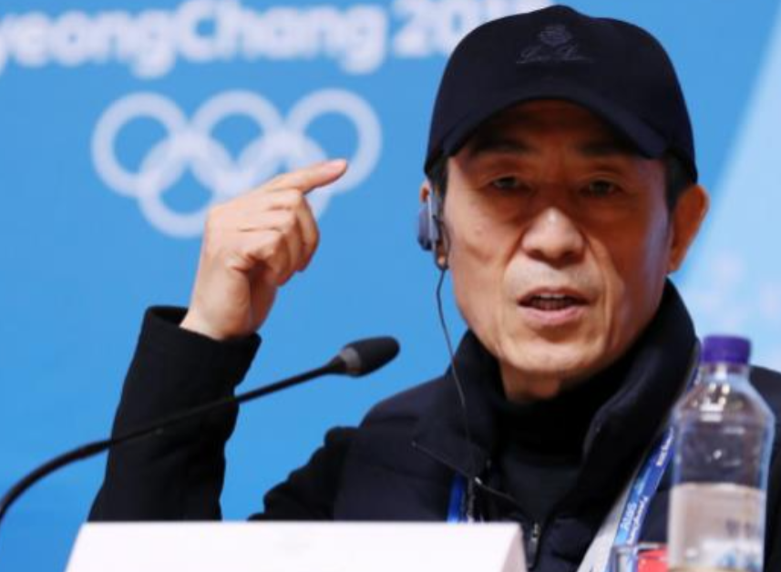 张艺谋担任08年奥运开幕式总导演时，有个厂商私下里出一个亿，请他做代言，没想到张