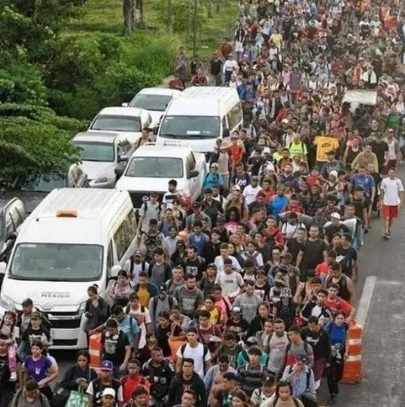 为啥美国有钱人不来中国，而中国有钱人却移民美国？因为说白了，在美国只要你有钱，还