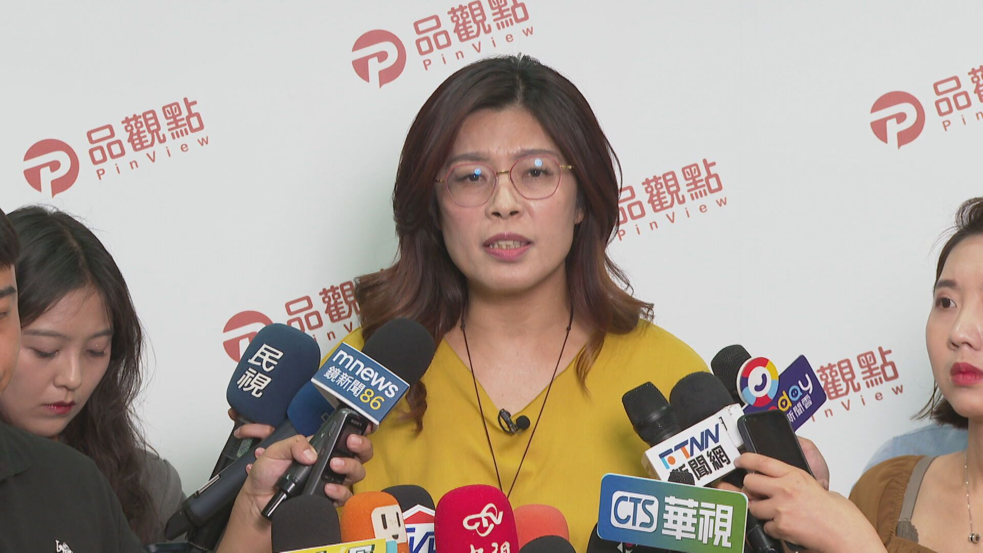 民调第一的国民党主席候选人郑丽文要拜访日本新首相高市早苗