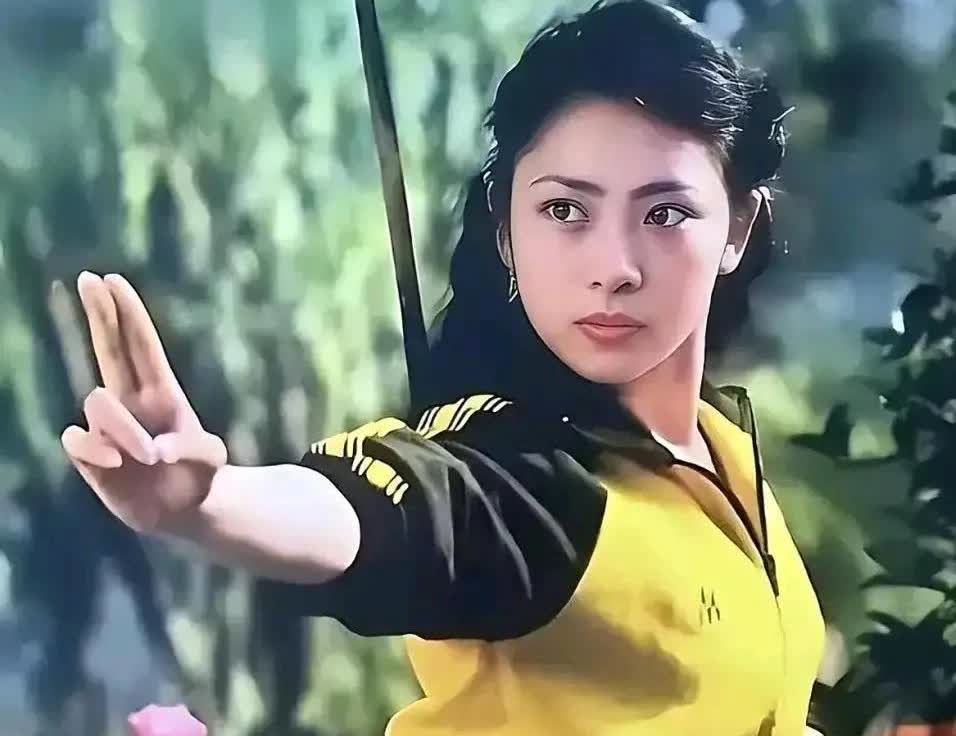 李连杰，你糊涂啊！

李连杰，我该怎么说你好呢，黄秋燕这么好的女人不要，偏要