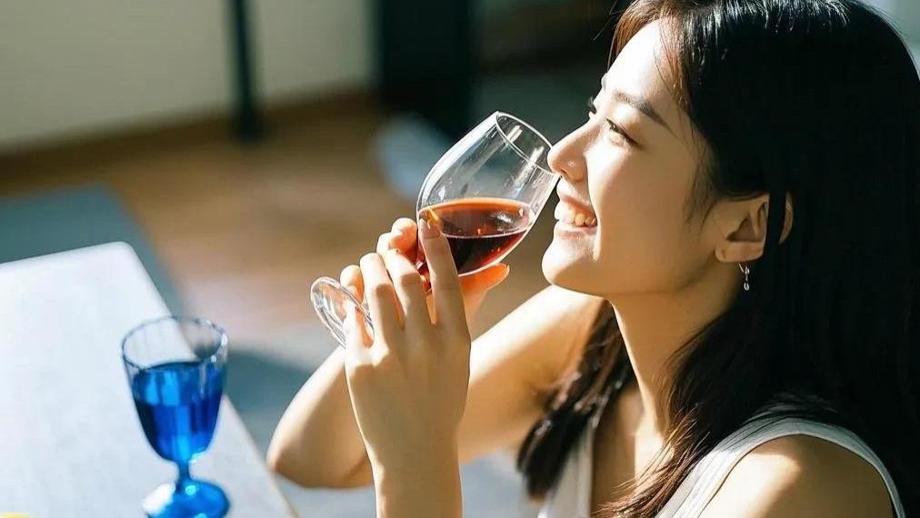 公公平时很规矩，听说他和小寡妇的事我不信，结果出乎意料