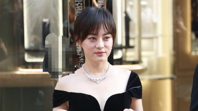 网友北京偶遇孙俪，许久未见又年轻了，跟37岁奥运冠军像同龄人